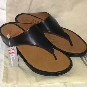 FitFlops Banda Thong Sandal- Black- Size: 7